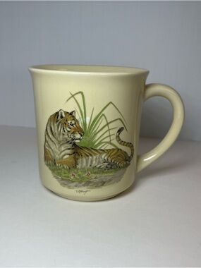 Vintage Otagiri Ceramic Tiger Accent Mug in Cream